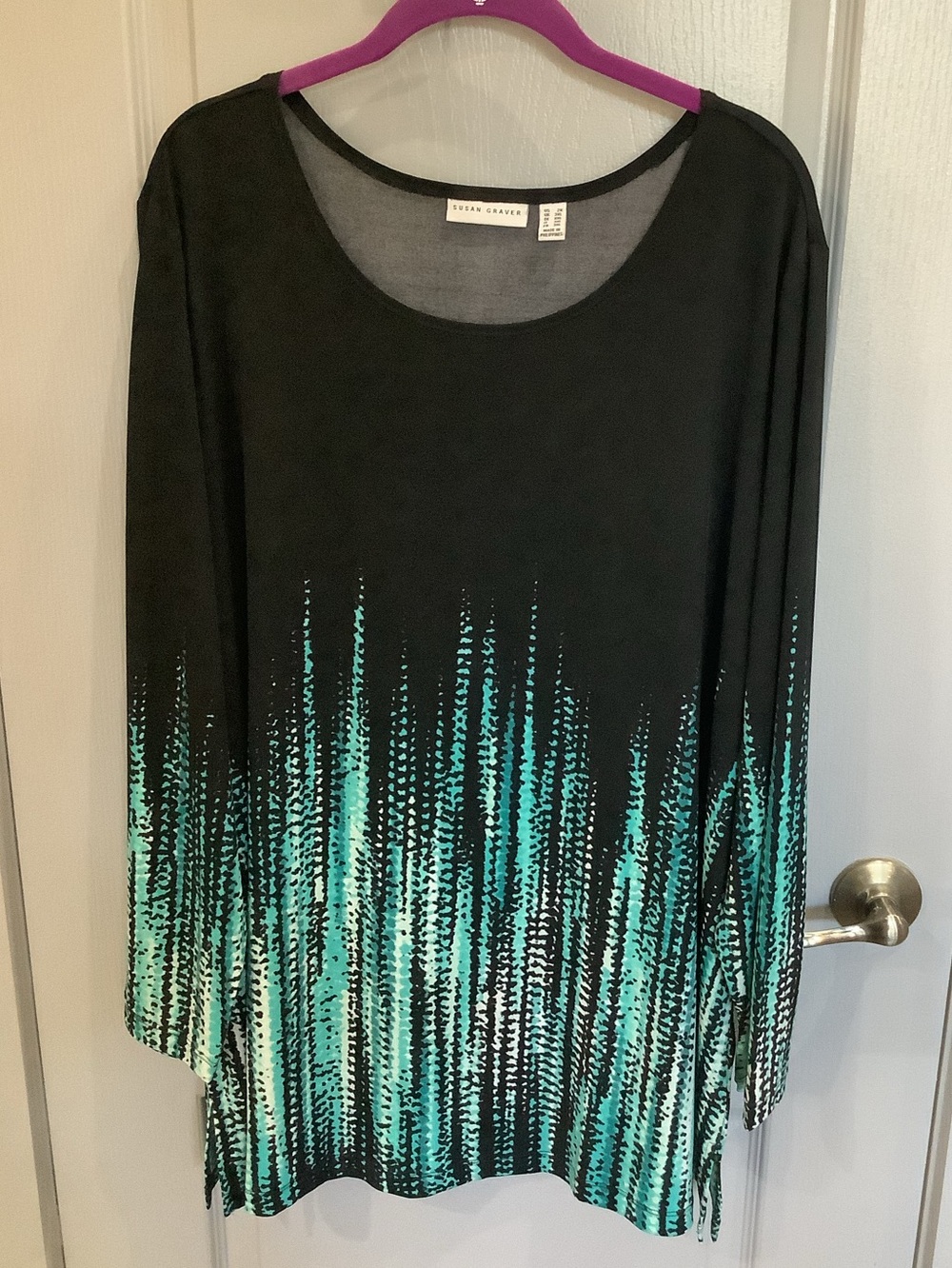 Susan Graver Liquid Knit Long-Sleeve Top with Teal Gradient Detail